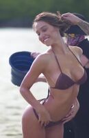 Alexis Ren is so adorable, it's impossible not to masturbate to her