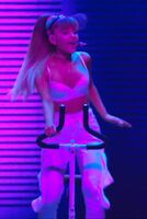 Just imagine Ariana Grande's titties bouncing like that while she's being fucked.