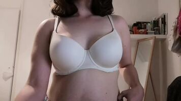 20 someone suggested I did a little white bra peel 😘