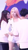 PRISTIN V Eunwoo teasing
